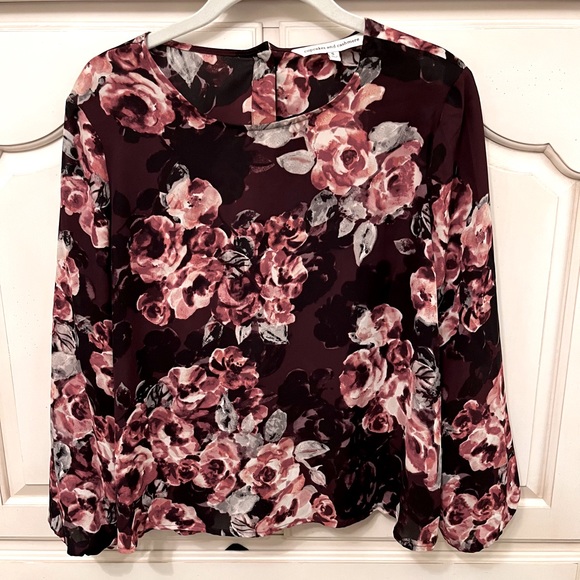 Cupcakes and Cashmere Floral Cropped Blouse - Picture 1 of 4